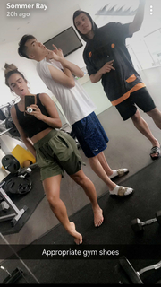 Sommer Ray feet photo thumbnail