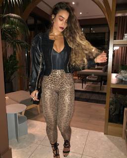 Sommer Ray feet photo thumbnail