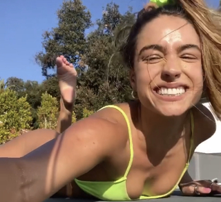 Sommer Ray feet photo thumbnail