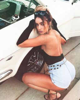 Sommer Ray feet photo thumbnail