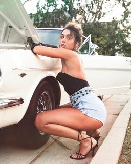 Sommer Ray feet photo thumbnail