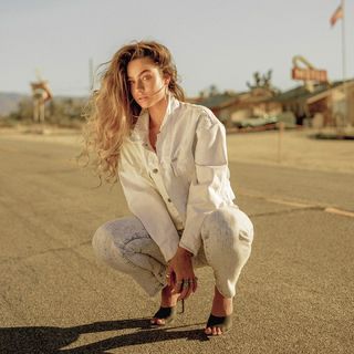 Sommer Ray feet photo thumbnail