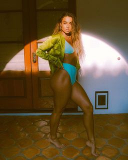 Sommer Ray feet photo thumbnail