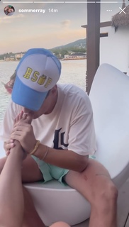Sommer Ray feet photo thumbnail