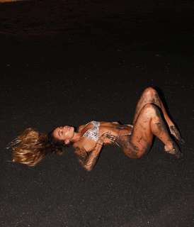 Sommer Ray feet photo thumbnail