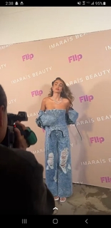 Sommer Ray feet photo thumbnail