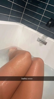 Sommer Ray feet photo thumbnail