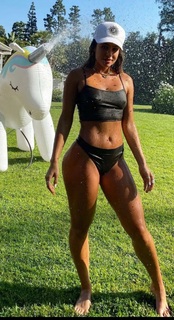 Sommer Ray feet photo thumbnail