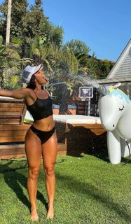 Sommer Ray feet photo thumbnail