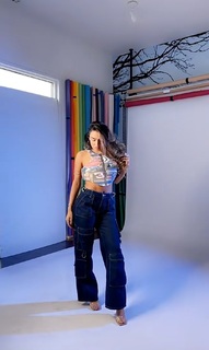 Sommer Ray feet photo thumbnail