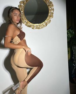 Sommer Ray feet photo thumbnail