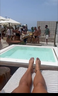 Sommer Ray feet photo thumbnail