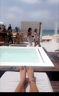 Sommer Ray feet photo thumbnail