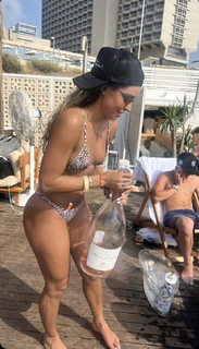 Sommer Ray feet photo thumbnail