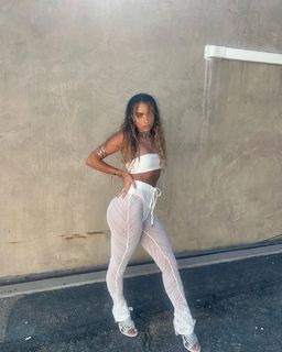 Sommer Ray feet photo thumbnail