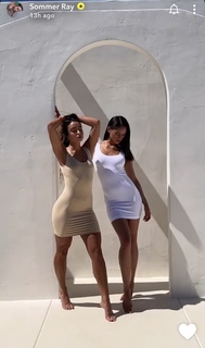 Sommer Ray feet photo thumbnail
