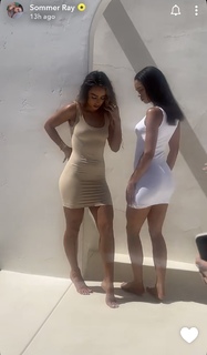 Sommer Ray feet photo thumbnail