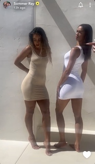 Sommer Ray feet photo thumbnail