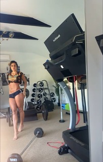 Sommer Ray feet photo thumbnail