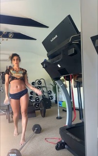 Sommer Ray feet photo thumbnail