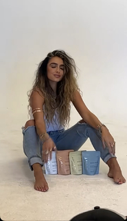 Sommer Ray feet photo thumbnail