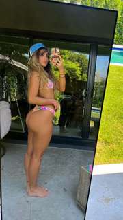 Sommer Ray feet photo thumbnail