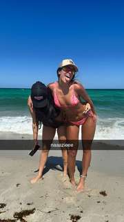 Sommer Ray feet photo thumbnail