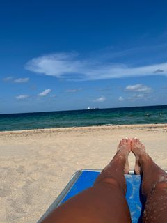 Sommer Ray feet photo thumbnail