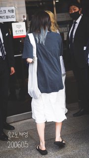 Son Chae-young feet photo thumbnail