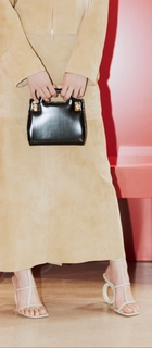 Son Chae-young feet photo thumbnail