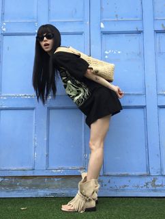 Son Chae-young feet photo 5