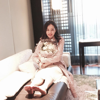 Son Ye-jin feet photo thumbnail