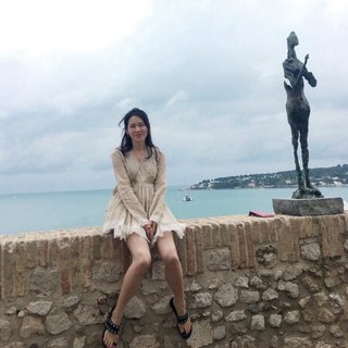 Son Ye-jin feet photo thumbnail