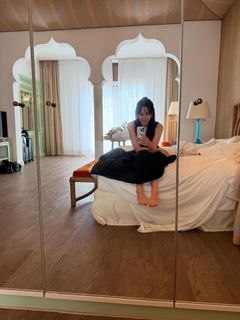 Son Ye-jin feet photo thumbnail