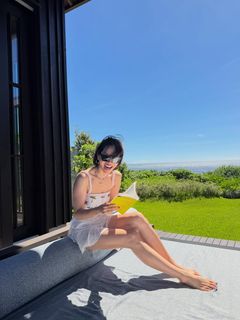 Son Ye-jin feet photo 5