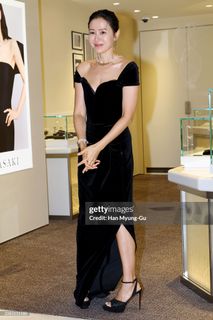 Son Ye-jin feet photo 1