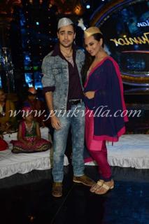 Sonakshi Sinha feet photo thumbnail