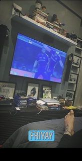 Sonakshi Sinha feet photo thumbnail
