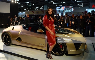 Sonakshi Sinha feet photo thumbnail