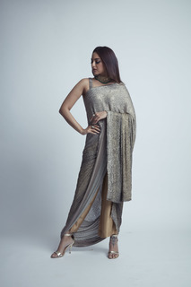 Sonakshi Sinha feet photo thumbnail