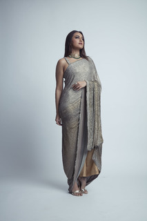 Sonakshi Sinha feet photo thumbnail