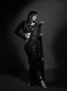 Sonakshi Sinha feet photo thumbnail