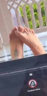 Sonakshi Sinha feet photo 18