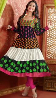 Sonal Chauhan feet photo thumbnail