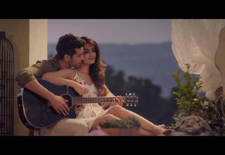 Sonal Chauhan feet photo thumbnail