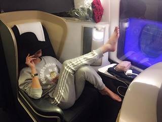 Sonal Chauhan feet photo thumbnail