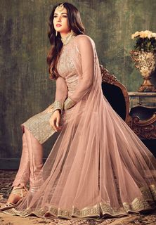 Sonal Chauhan feet photo thumbnail