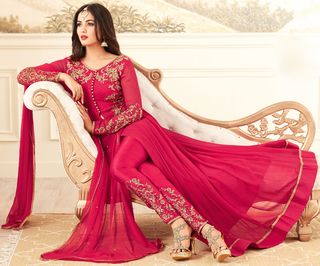 Sonal Chauhan feet photo thumbnail