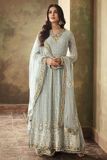 Sonal Chauhan feet photo thumbnail