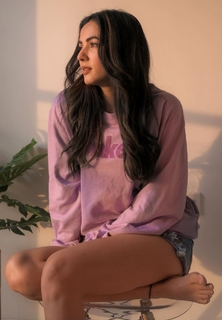 Sonal Chauhan feet photo thumbnail